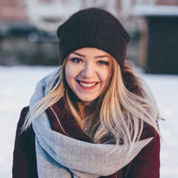 A happy woman who is Living Well with Diabetes